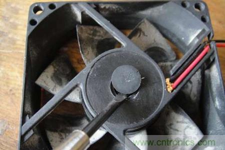 想減少電費嗎？DIY一個迷你風力發電機吧