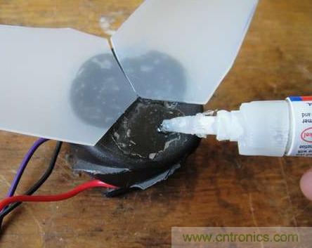 想減少電費嗎？DIY一個迷你風力發電機吧
