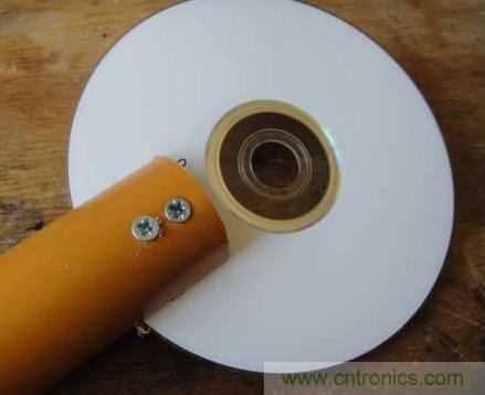 想減少電費嗎？DIY一個迷你風力發電機吧