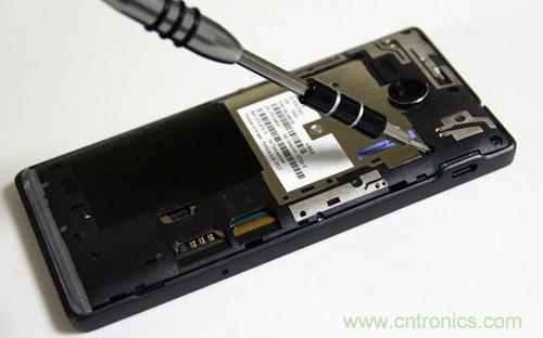 拆解4G新機索尼M35t：用料十足，易于維修