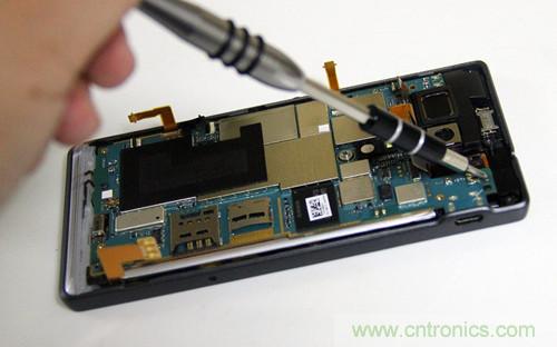 拆解4G新機索尼M35t：用料十足，易于維修