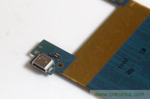 拆解4G新機索尼M35t：用料十足，易于維修