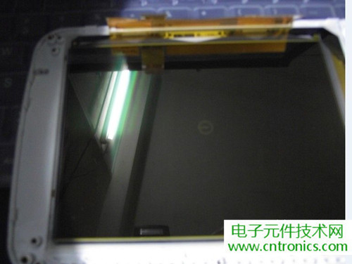 探秘電子紙！一款電紙書的電子墨水屏拆解
