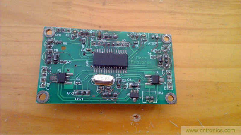 牛人力作！PCB版藍牙智能小車DIY