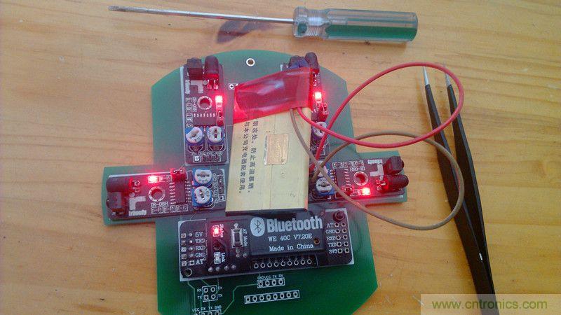 牛人力作！PCB版藍牙智能小車DIY