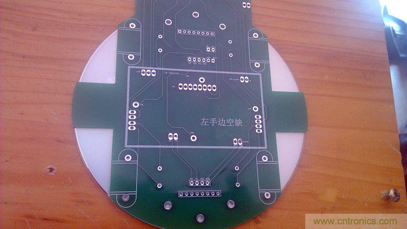 牛人力作！PCB版藍牙智能小車DIY