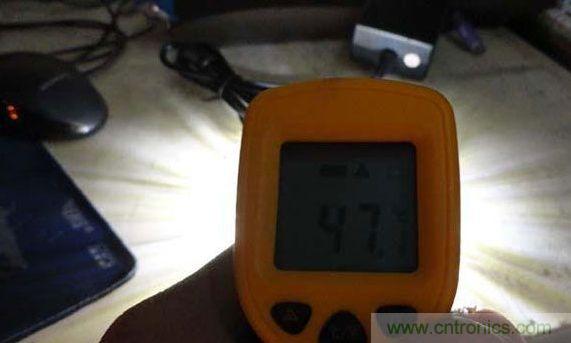 變廢為寶！風扇散熱器變身山寨LED燈