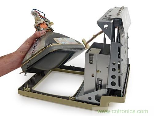 拆！古董級Macintosh 128K電腦
