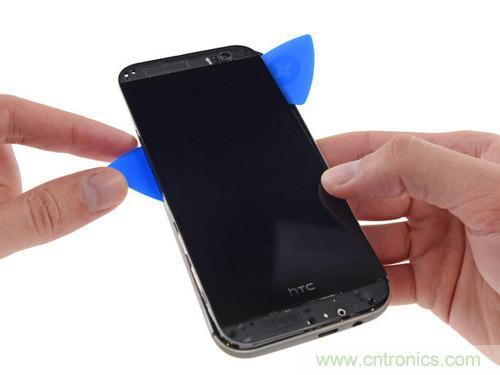 牛人強拆！新HTC One(M8)真機精密做工難修理