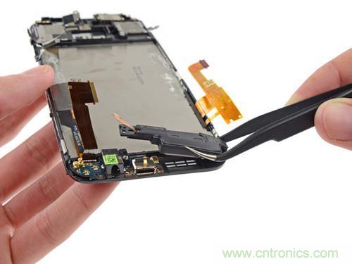 牛人強拆！新HTC One(M8)真機精密做工難修理