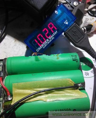 一拆便知！移動電源充電電流如何改造？