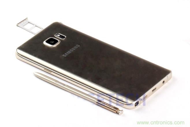 Galaxy Note5拆解，與S系列差距日漸模糊