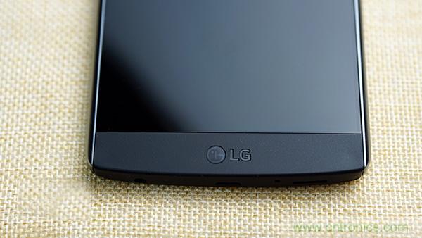 業界良心 LG V10 評測:剛毅、冷峻，不失人性化