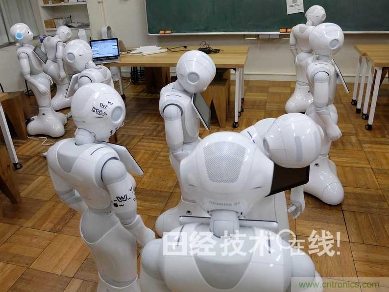 拆解筆記本不過癮，那就來拆拆日本情感機器人吧！
