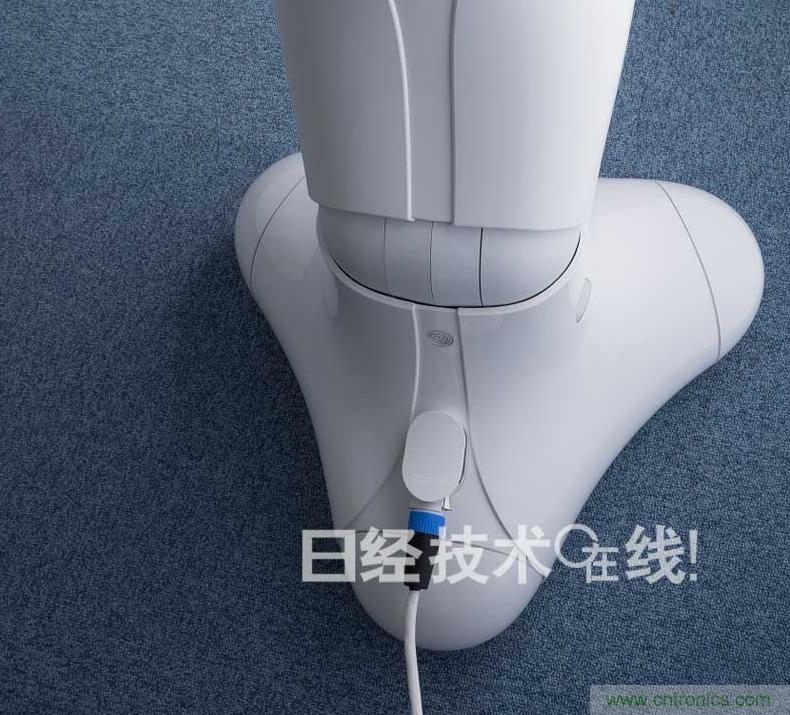 拆解筆記本不過癮，那就來拆拆日本情感機器人吧！