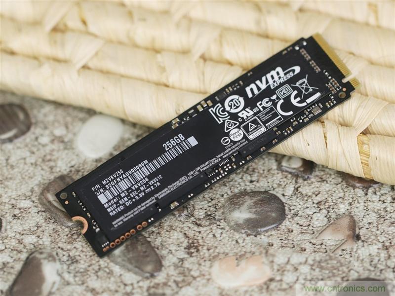真的性能過剩？揭秘 CPU 對 SSD 的影響
