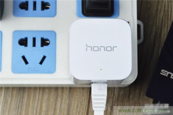 大House也能隨心連，榮耀WiFi穿墻寶評測