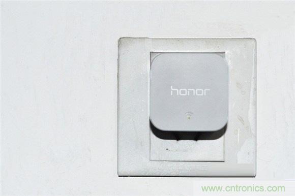 大House也能隨心連，榮耀WiFi穿墻寶評測