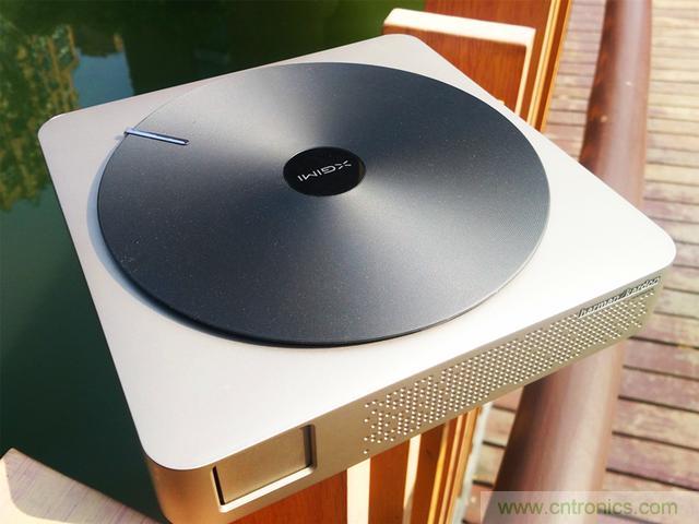 無屏電視時代已然來臨，客廳你做好準備了嗎？