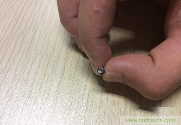 真飛機拆不著，那就來拆拆無人機“鼻祖”大疆吧！