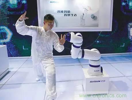 協作機器人伺服、傳感器核心器件大揭秘