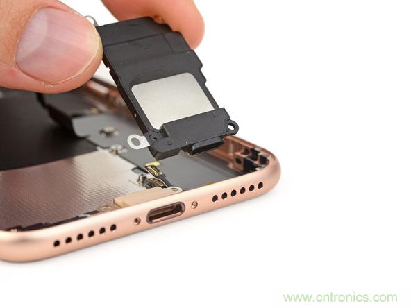 iPhone 8首拆：無線充電版本的iPhone 7？