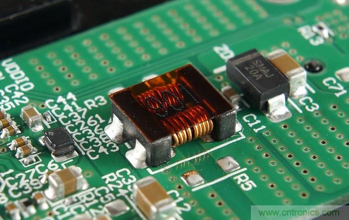 拆解對比：系出同門，小米、紫米無線充電器的差別有多大？