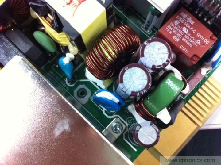 了解電容，讀這一篇就夠了