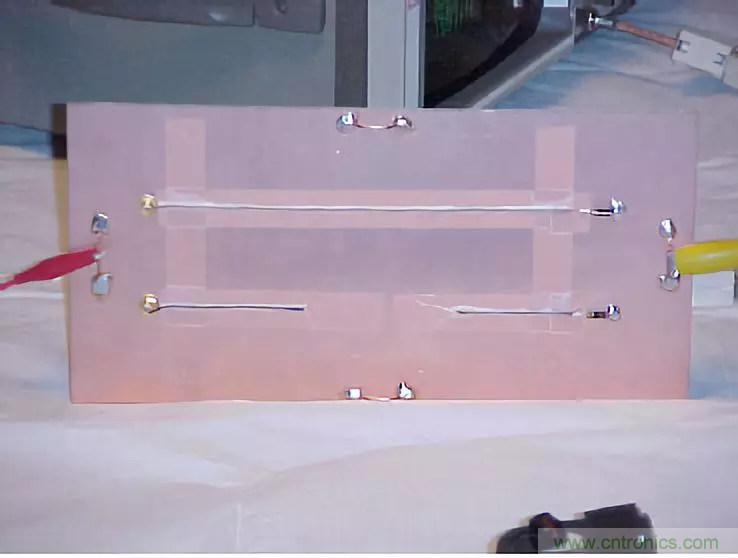 PCB割地對系統ESD是否有影響？
