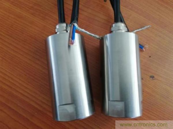振動傳感器的機電變換原理？主要的分類有哪些？