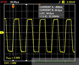 ADuC7026提供可編程電壓，用于評估多電源系統